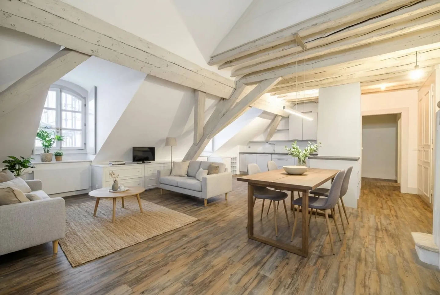 Letzte Etage 4.5 Zimmer - Foto 2 von 6