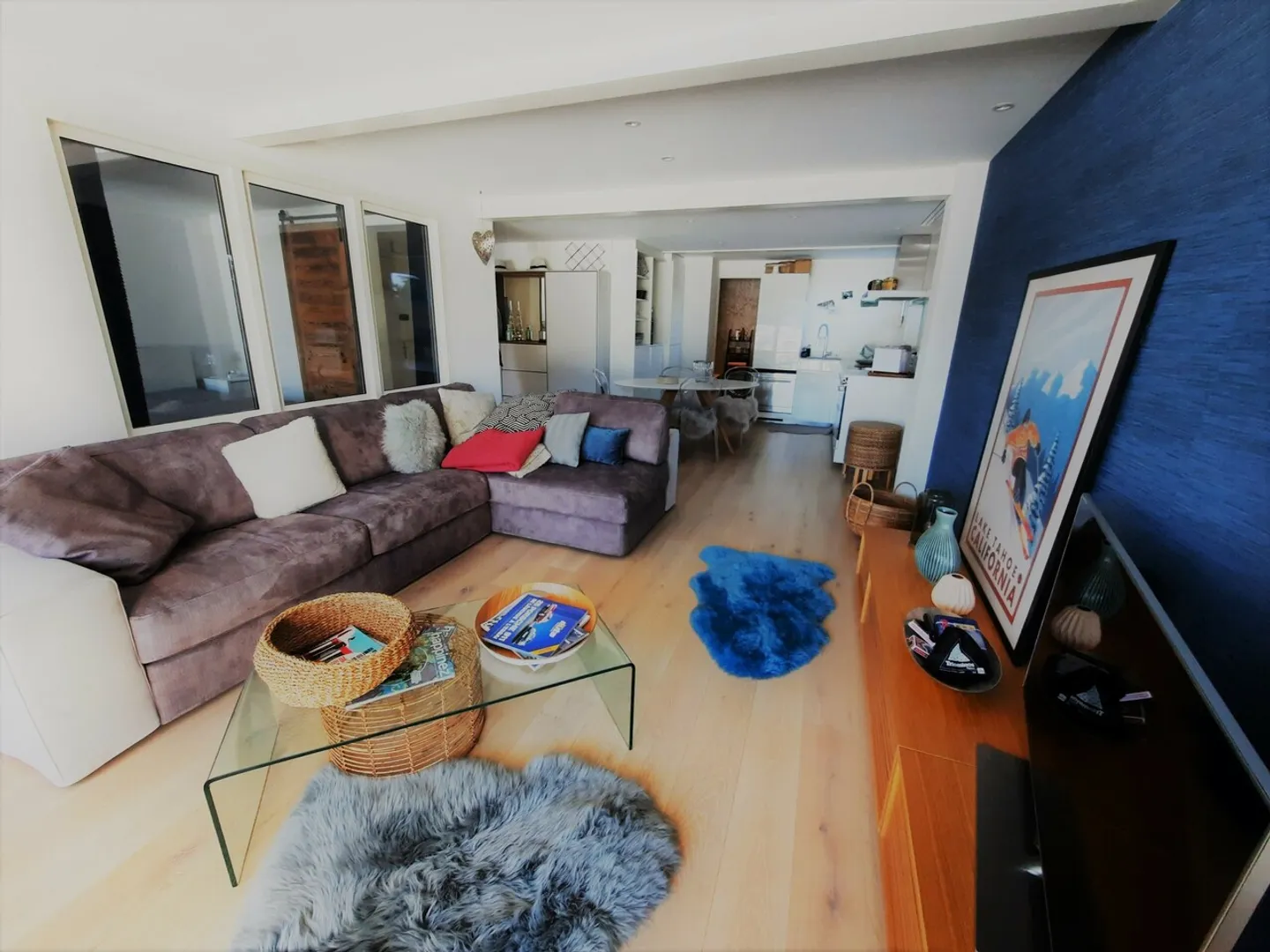 Charmant Appartement Rénové - Photo 2 sur 5