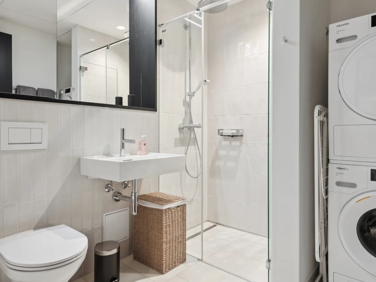Baden - Appartamento moderno nella torre Akara - Foto 3 di 5