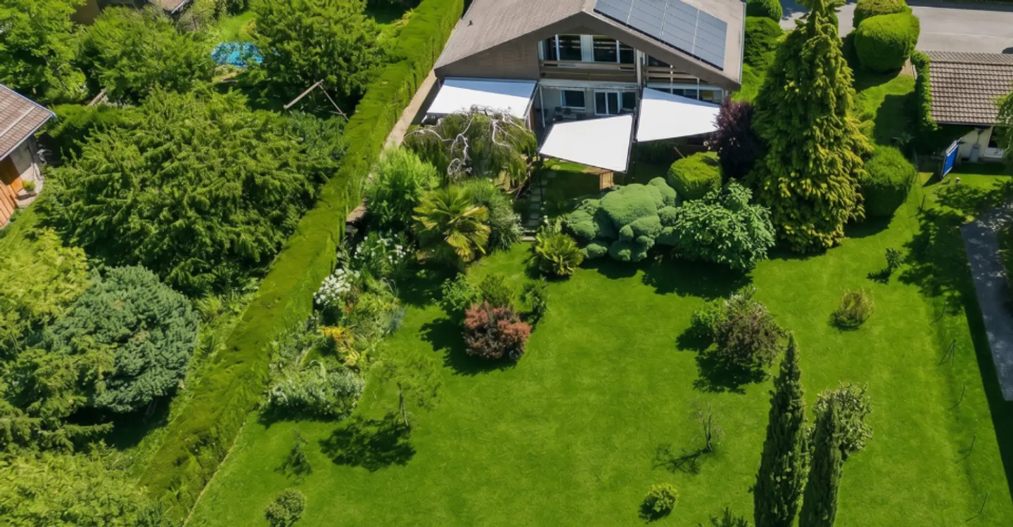 Charmantes Haus mit Grossem Garten - Foto 1 von 9