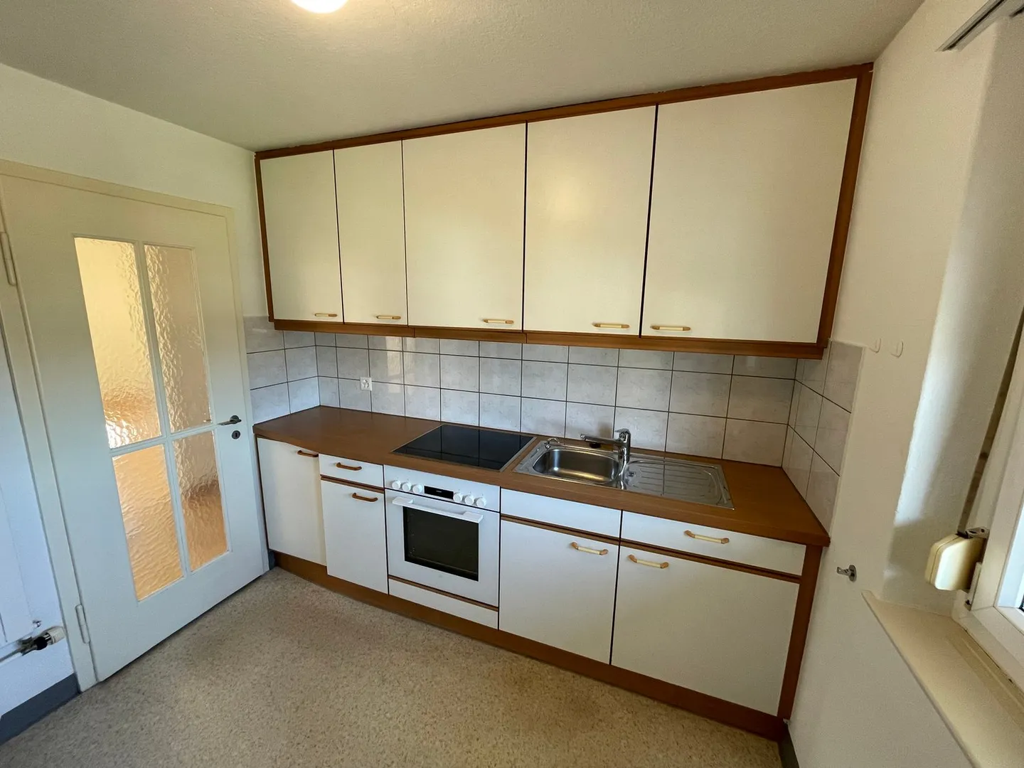 Charmante Wohnung in Emmenbrücke - Foto 3 von 9