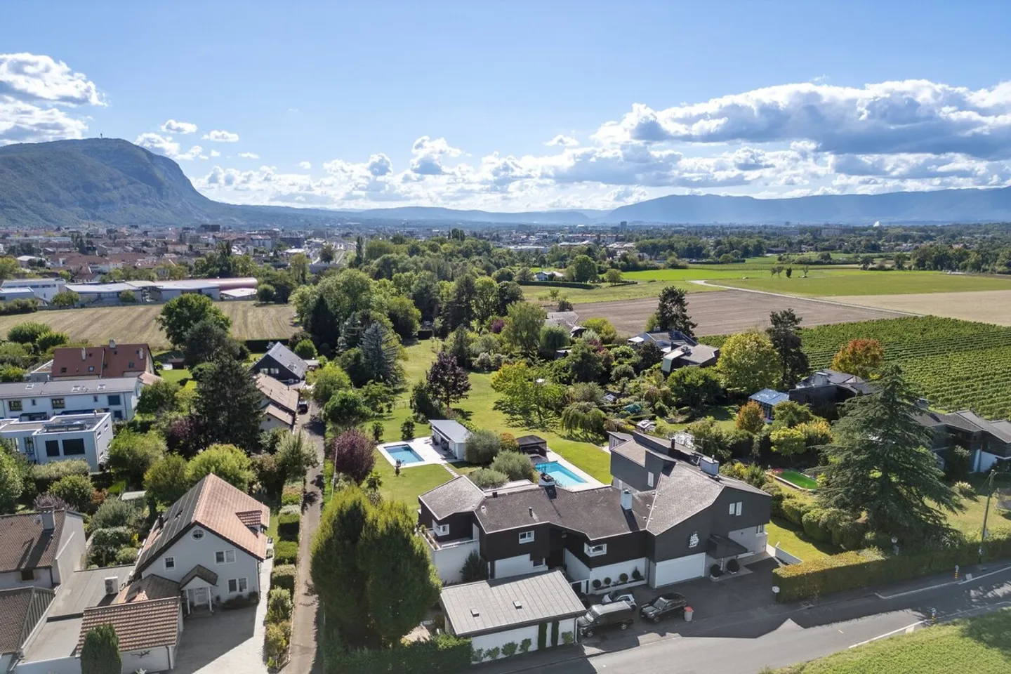 Eleganza contemporanea nel cuore della campagna ginevrina - Foto 16 di 16