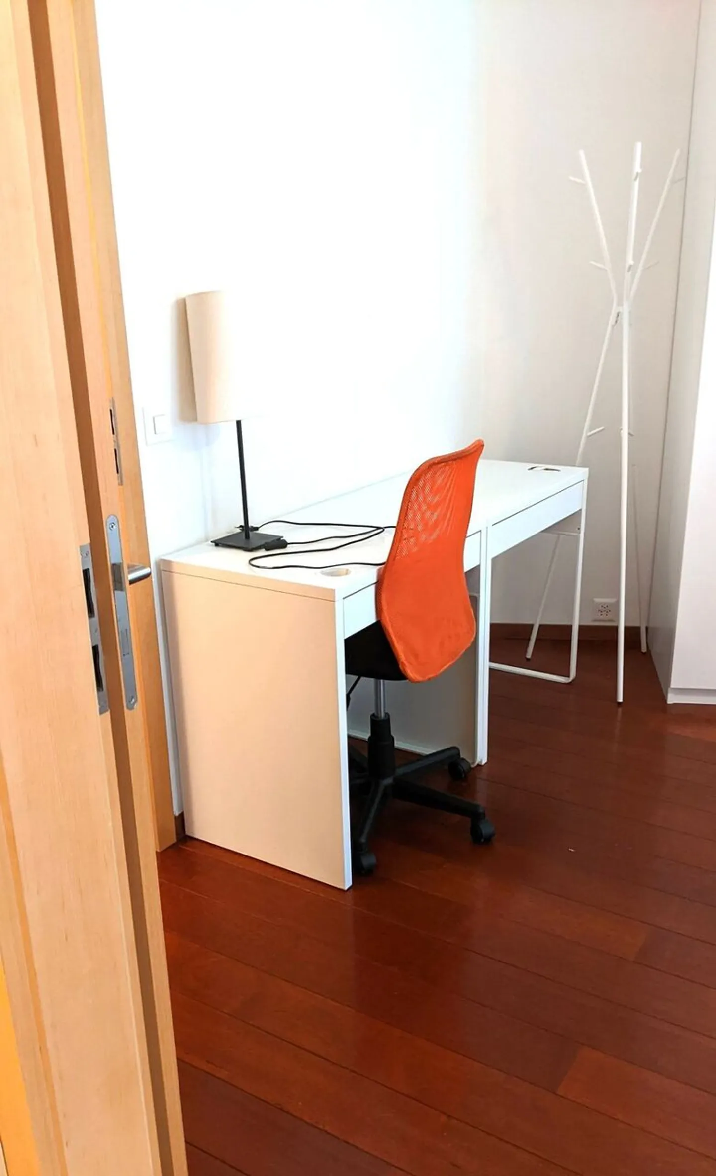 À LOUER SUPERBE APPARTEMENT - 6 PIÈCES - 155 M² GENÈVE - RIVE DROITE - À 100 M DU LAC - Photo 9 sur 13