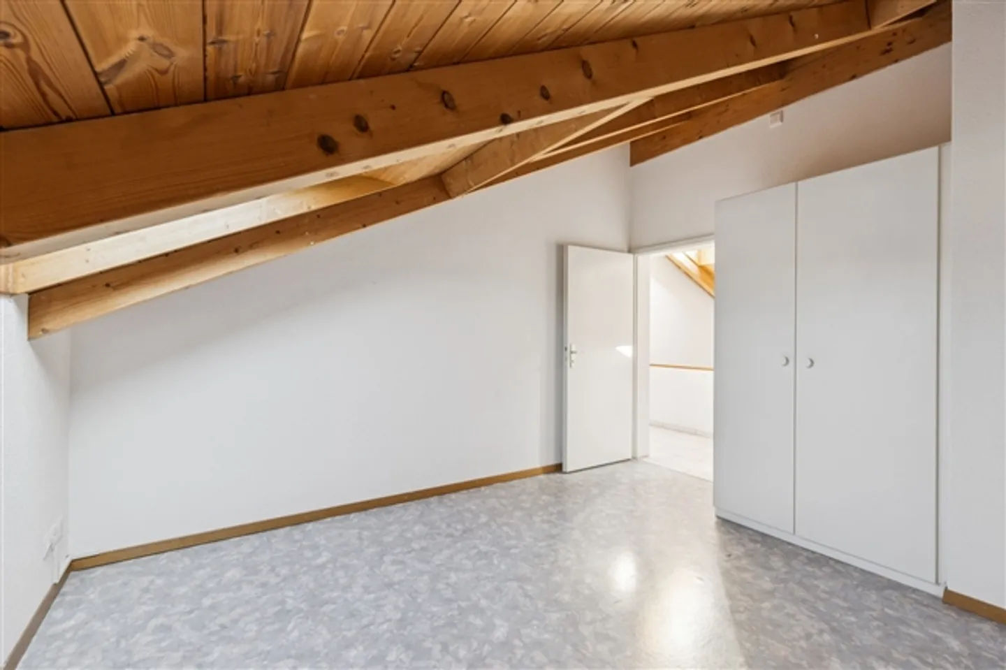 Assicurati la tua nuova casa: maisonette di 6,5 stanze con sala hobby e balcone - Foto 10 di 13