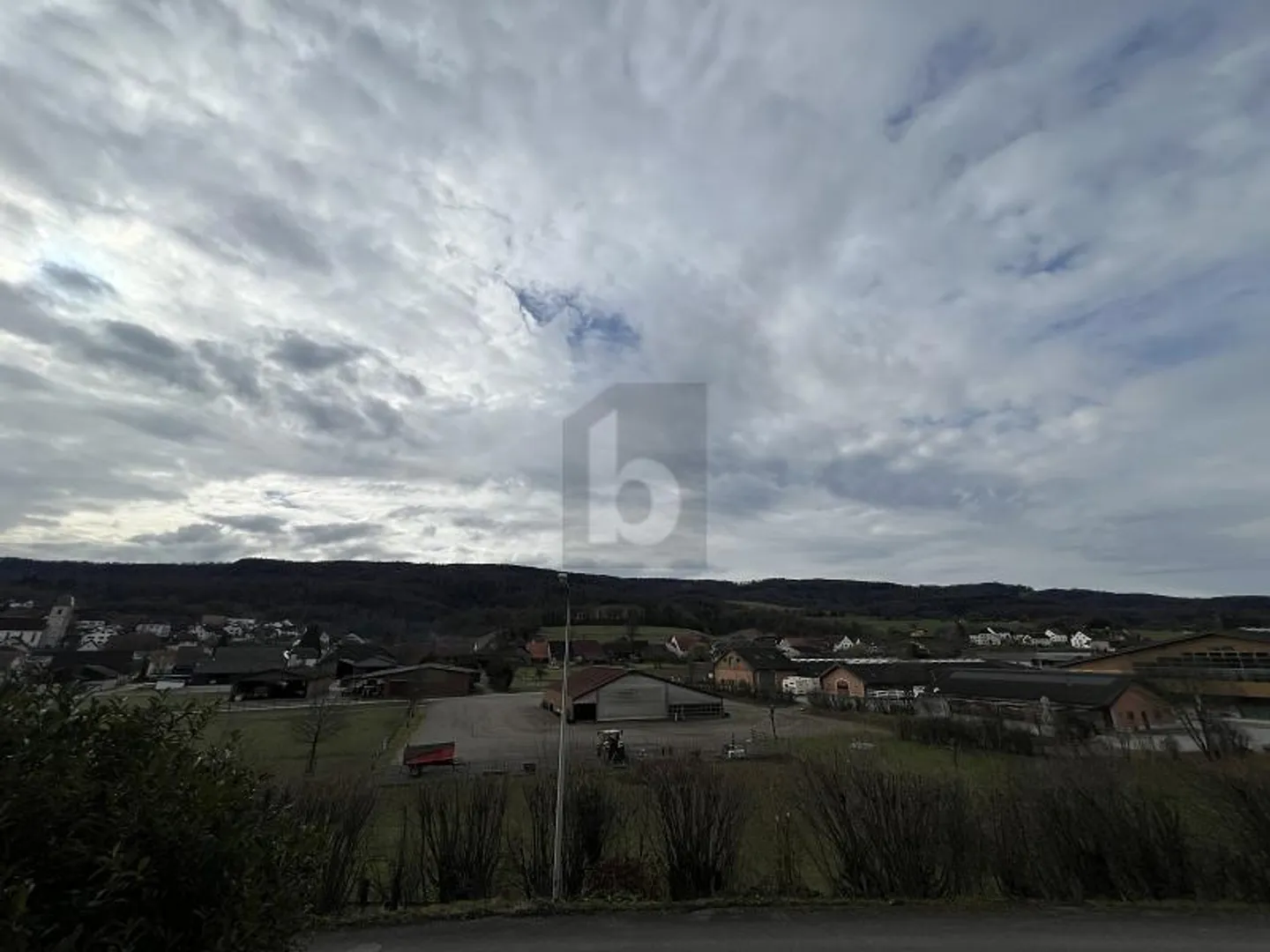 Praktische und Helle Wohnung in Chevenez - Foto 1 von 6