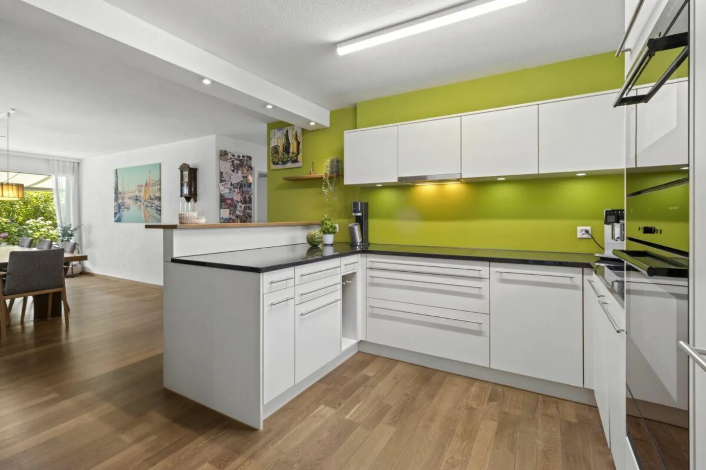 Modern, Charming Single-Family Home with Spacious Garden - Photo 4 of 12