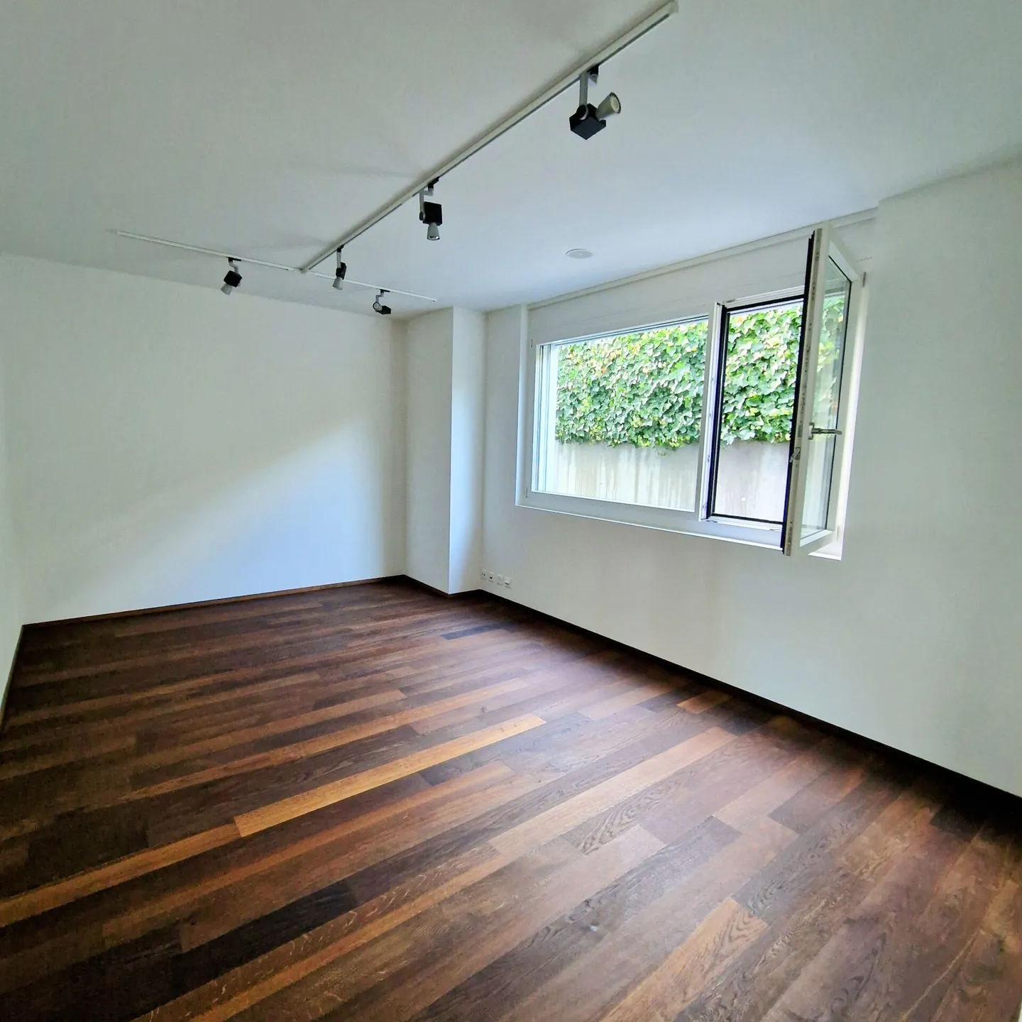 Casa a schiera moderna e spaziosa con vista panoramica - Foto 9 di 11