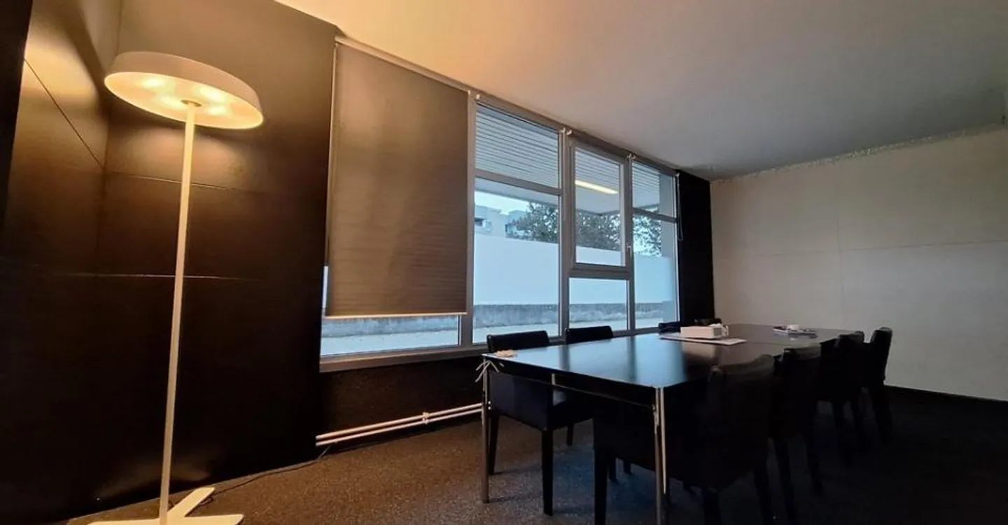 Flexible offices of 505 m2 with storage possibility - Photo 3 of 6