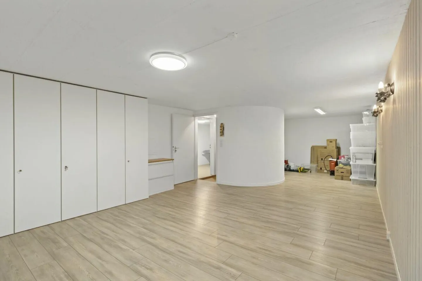 Modern, Charming Single-Family Home with Spacious Garden - Photo 11 of 12