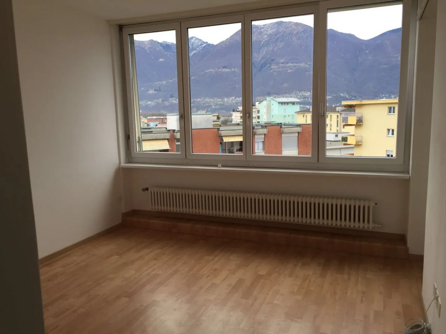 Apartment for rent - Photo 2 of 6