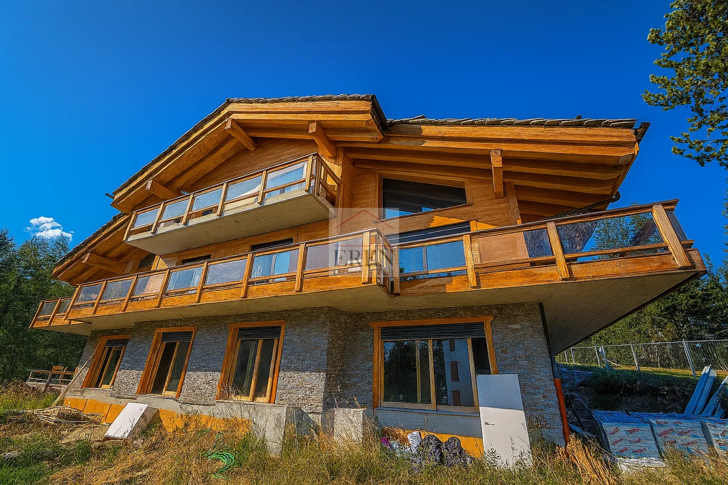 Magnifique appartement en duplex en attique 5 pièces neuf avec terrasse sud-ouest au centre de Crans-Montana - Foto 6 di 19