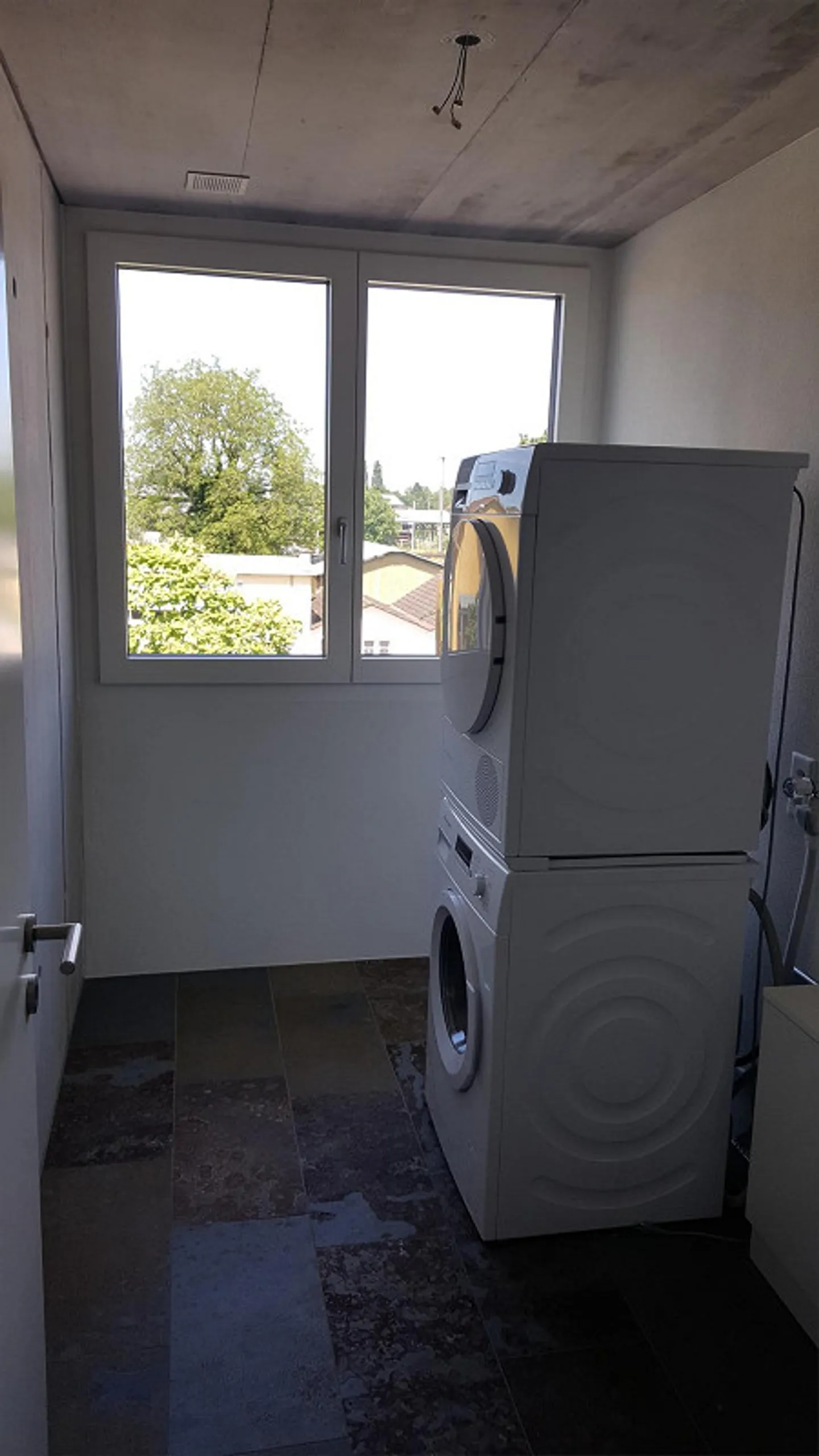 Appartement 3 1/2 pièces, 2ème étage gauche - Photo 3 sur 10
