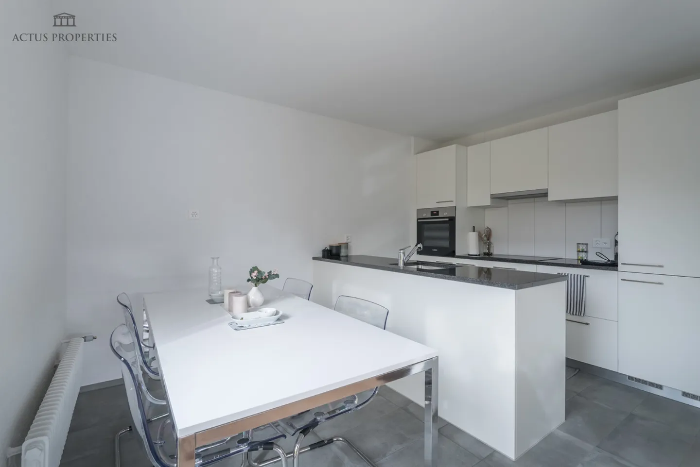 Luminoso appartamento 3.5 locali al 5° piano in ristrutturazione - Foto 2 di 7