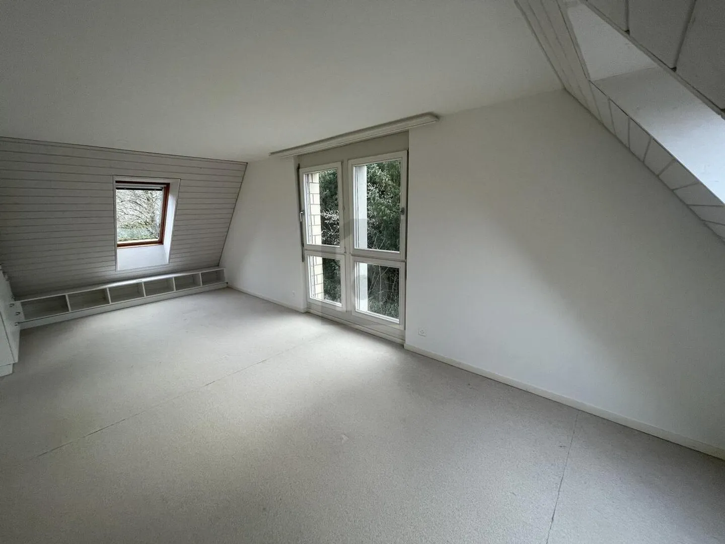 Charming with Wood Stove and Garage - Photo 4 of 6