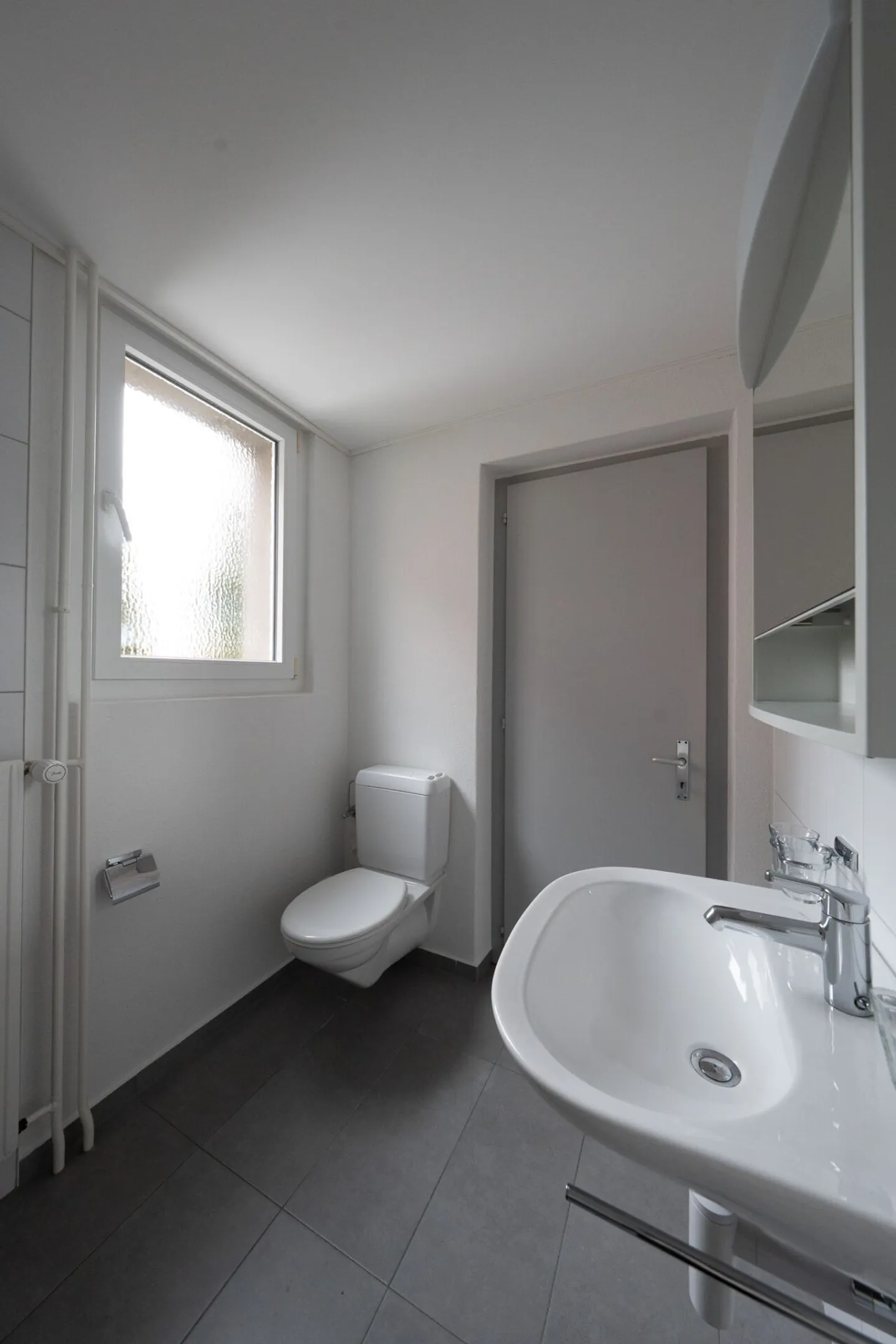 Central 5-room apartment on the 1st floor for rent - Photo 11 of 13