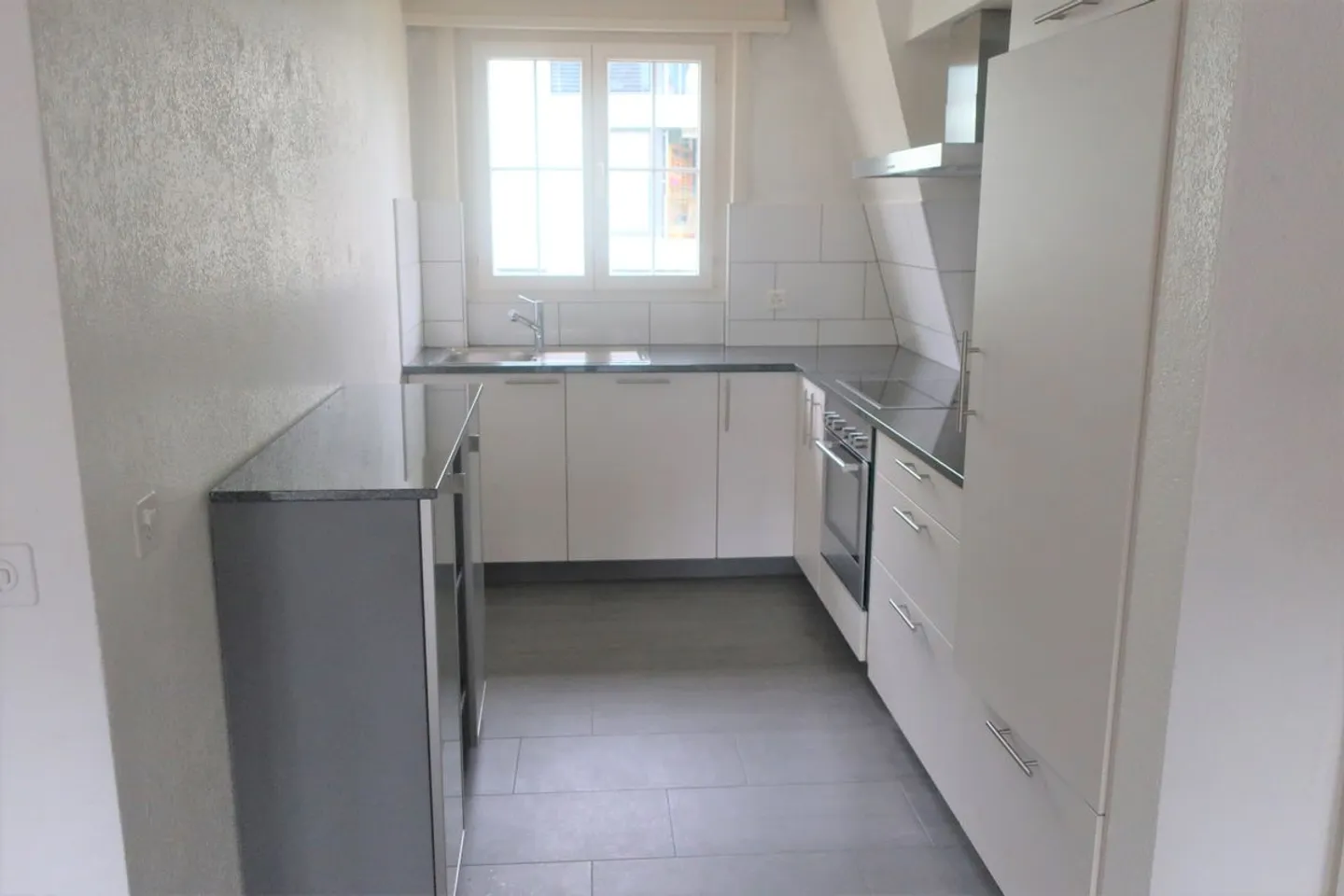 3.5 Room Apartment - Photo 4 of 6