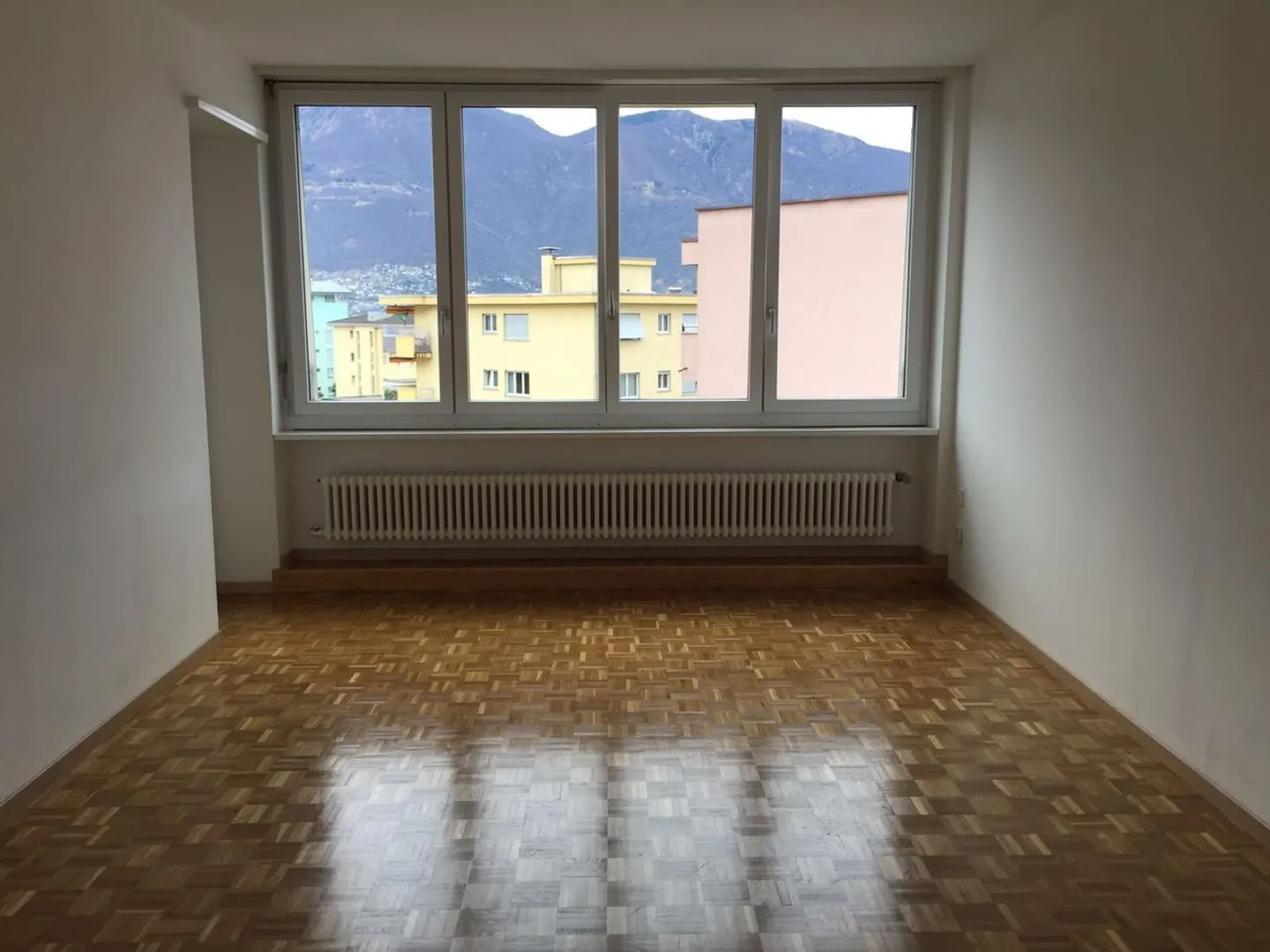 Apartment for rent - Photo 5 of 6
