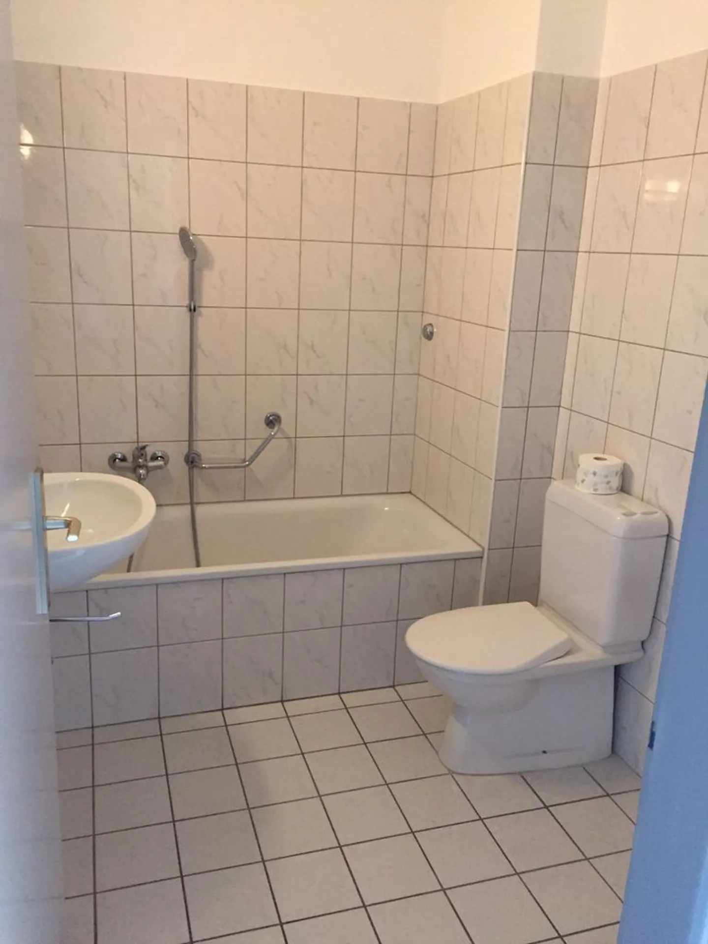 Apartment for rent - Photo 4 of 6