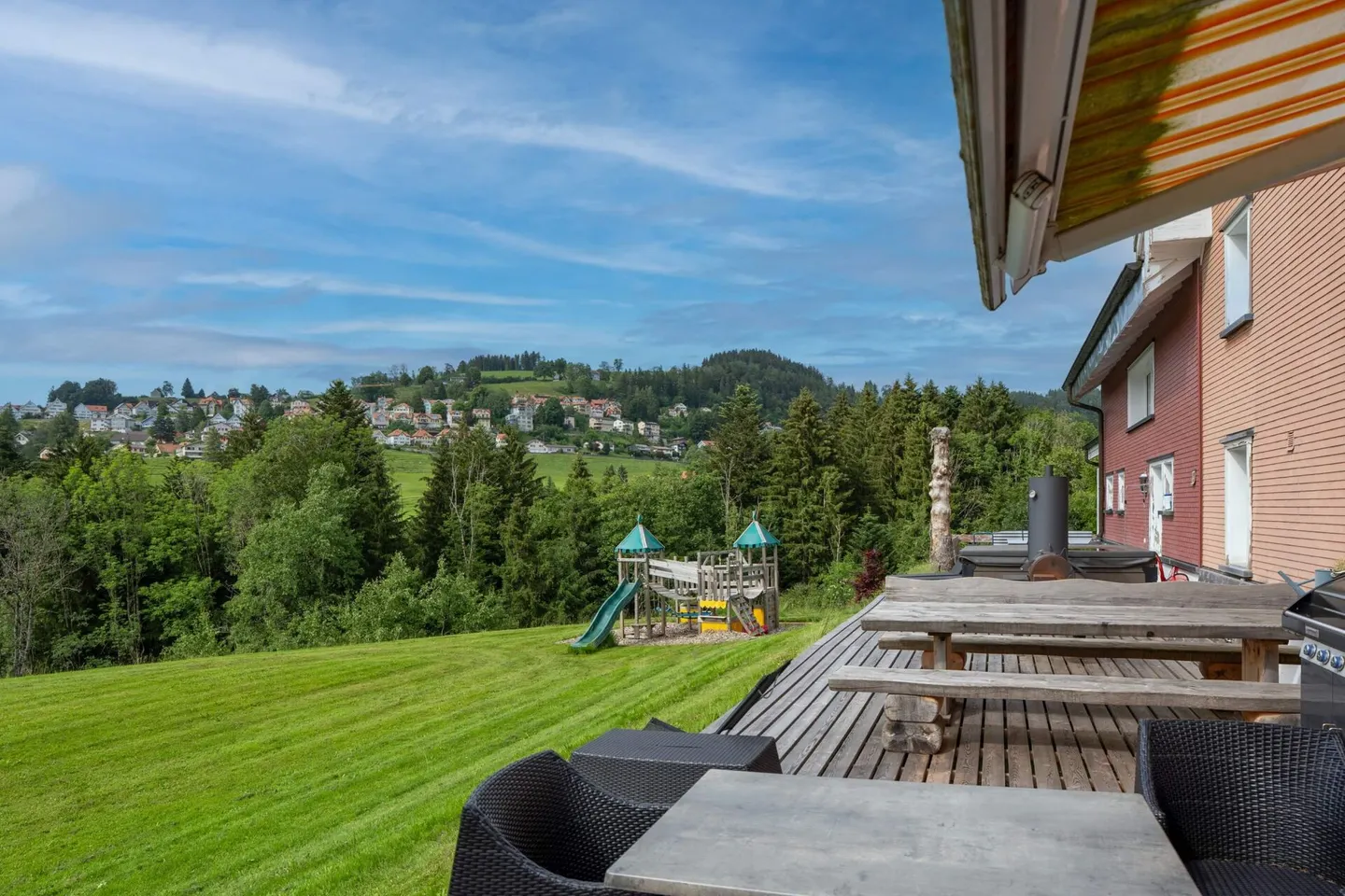 Maison appenzelloise rénovée très spacieuse avec une intimité absolue - Photo 2 sur 10