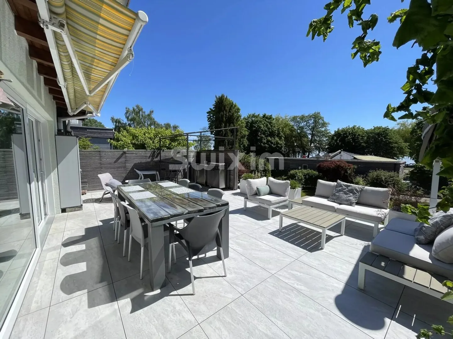 5,5-Zimmer-Wohnung mit Terrasse und Garten am See - Foto 1 von 6