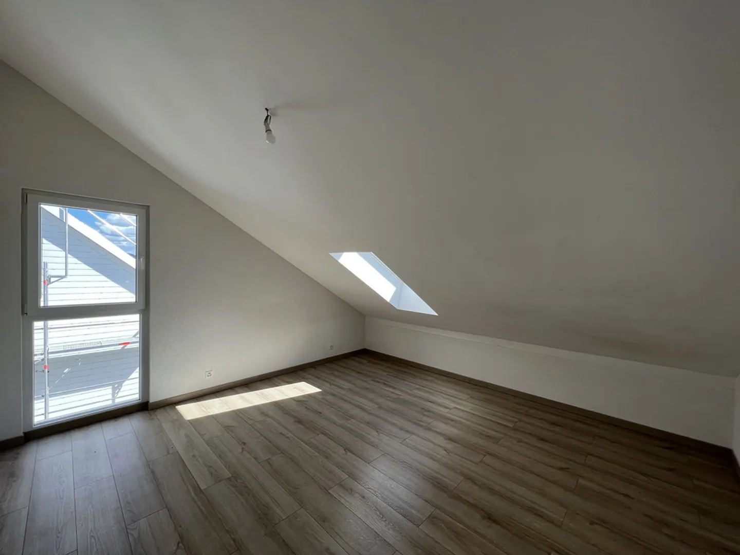 Appartement moderne avec terrasse - Photo 9 sur 12