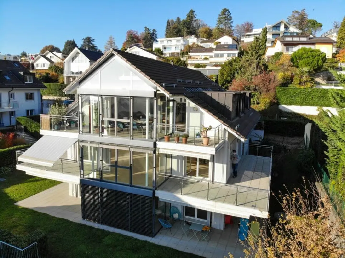 Luxuriöse 5,5-Zimmer-Wohnung mit Terrasse und Seeblick - Foto 2 von 13