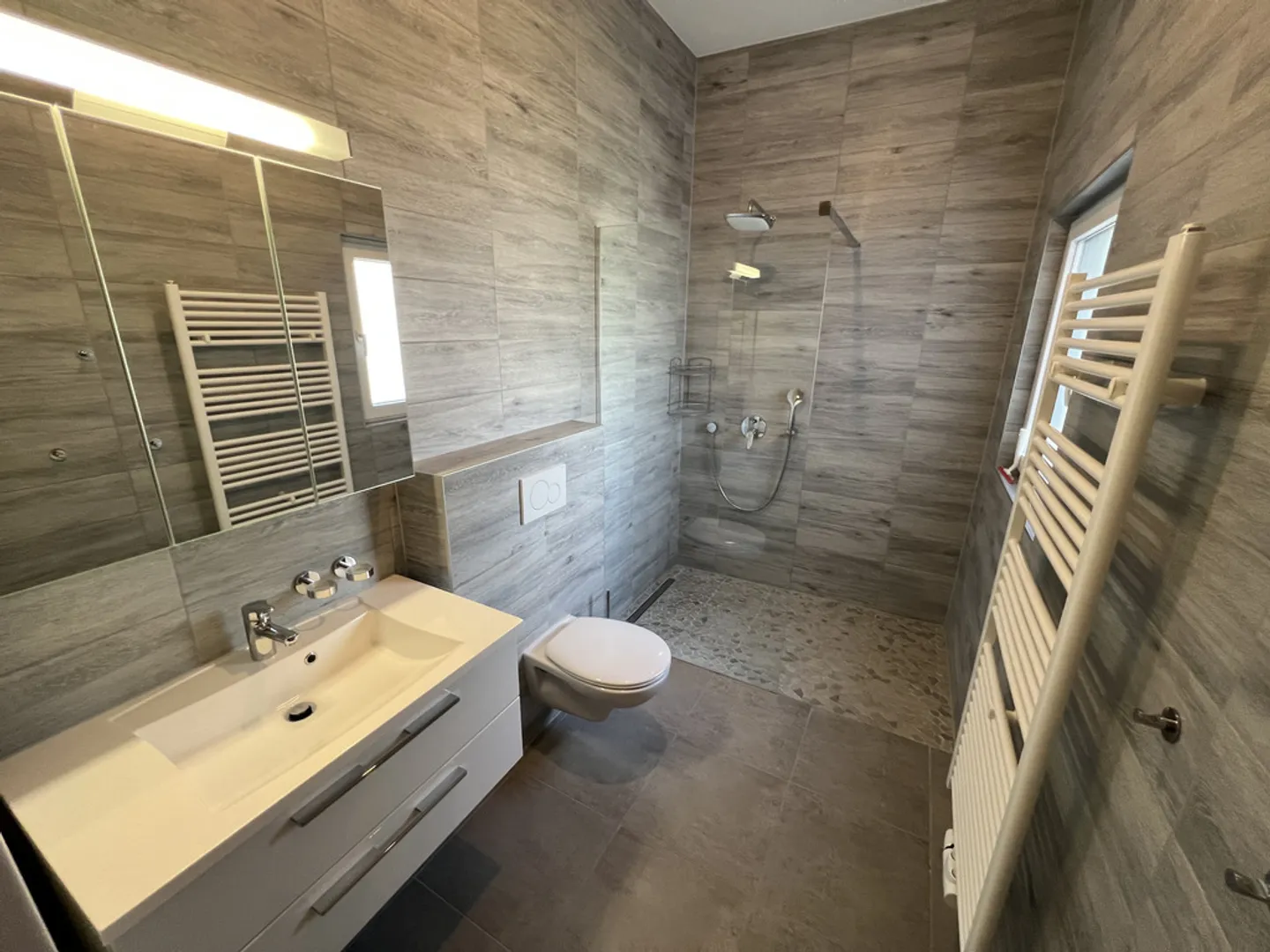 Appartement moderne avec terrasse - Photo 11 sur 12