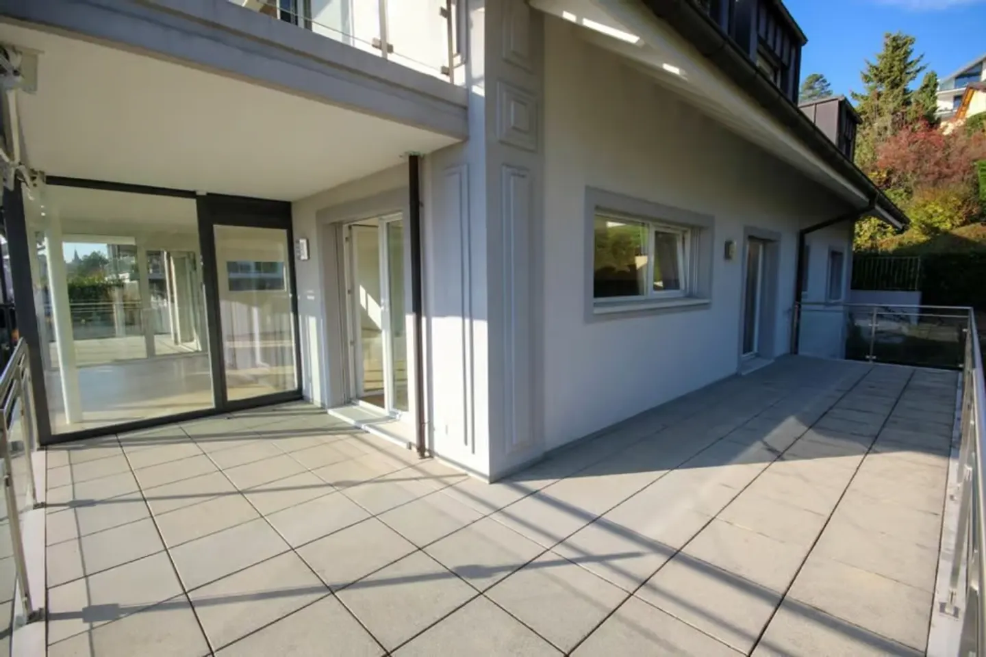 Luxuriöse 5,5-Zimmer-Wohnung mit Terrasse und Seeblick - Foto 5 von 13