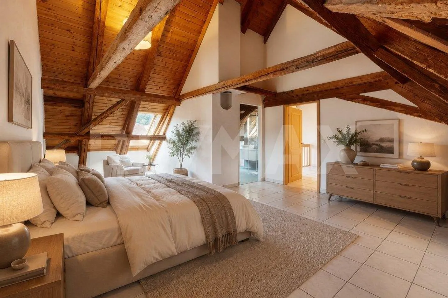 Grosszügiges Einfamilienhaus mit Schopf, Garten und viel Privatsphäre - Foto 4 von 11