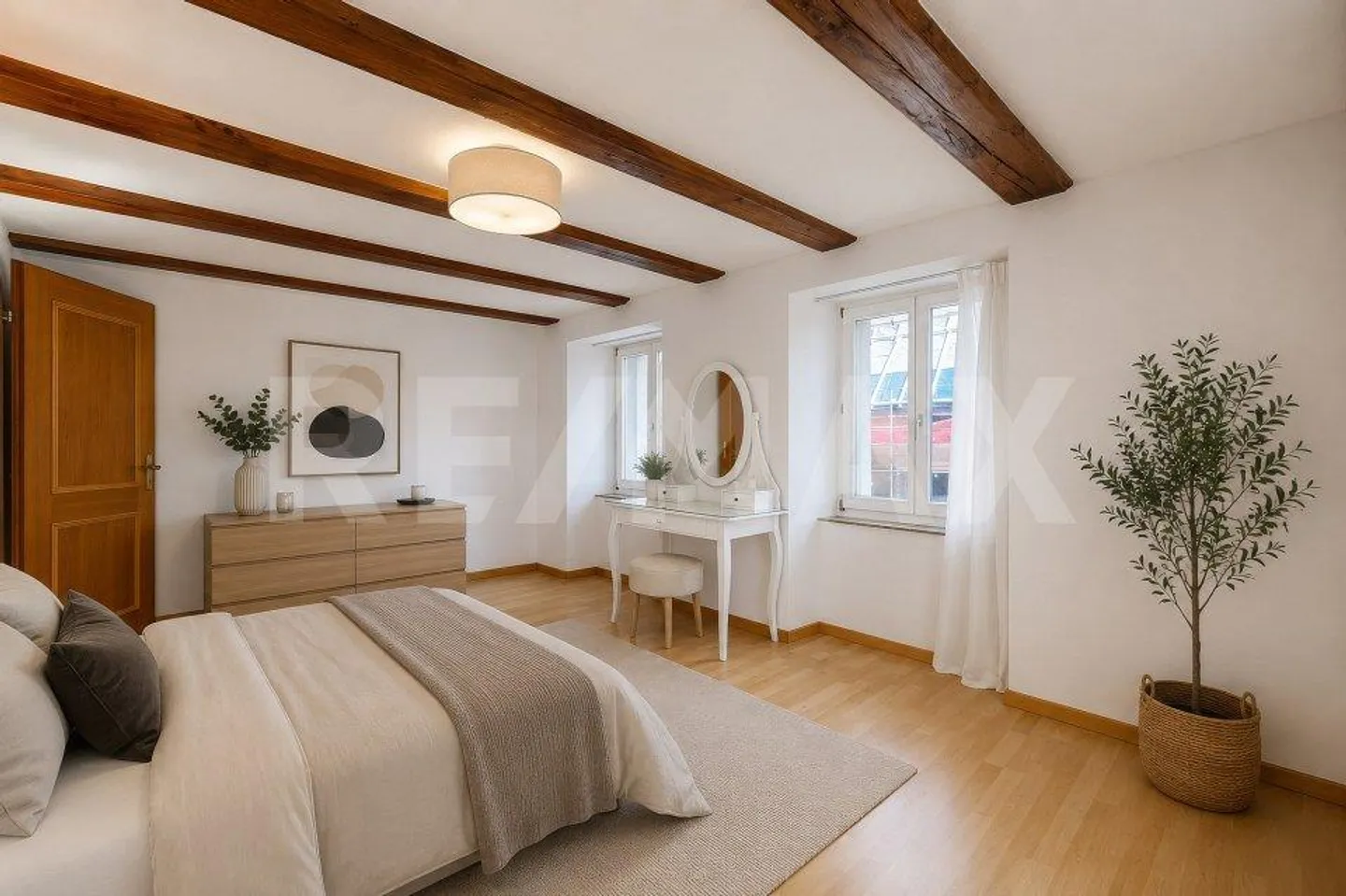Grosszügiges Einfamilienhaus mit Schopf, Garten und viel Privatsphäre - Foto 5 von 11