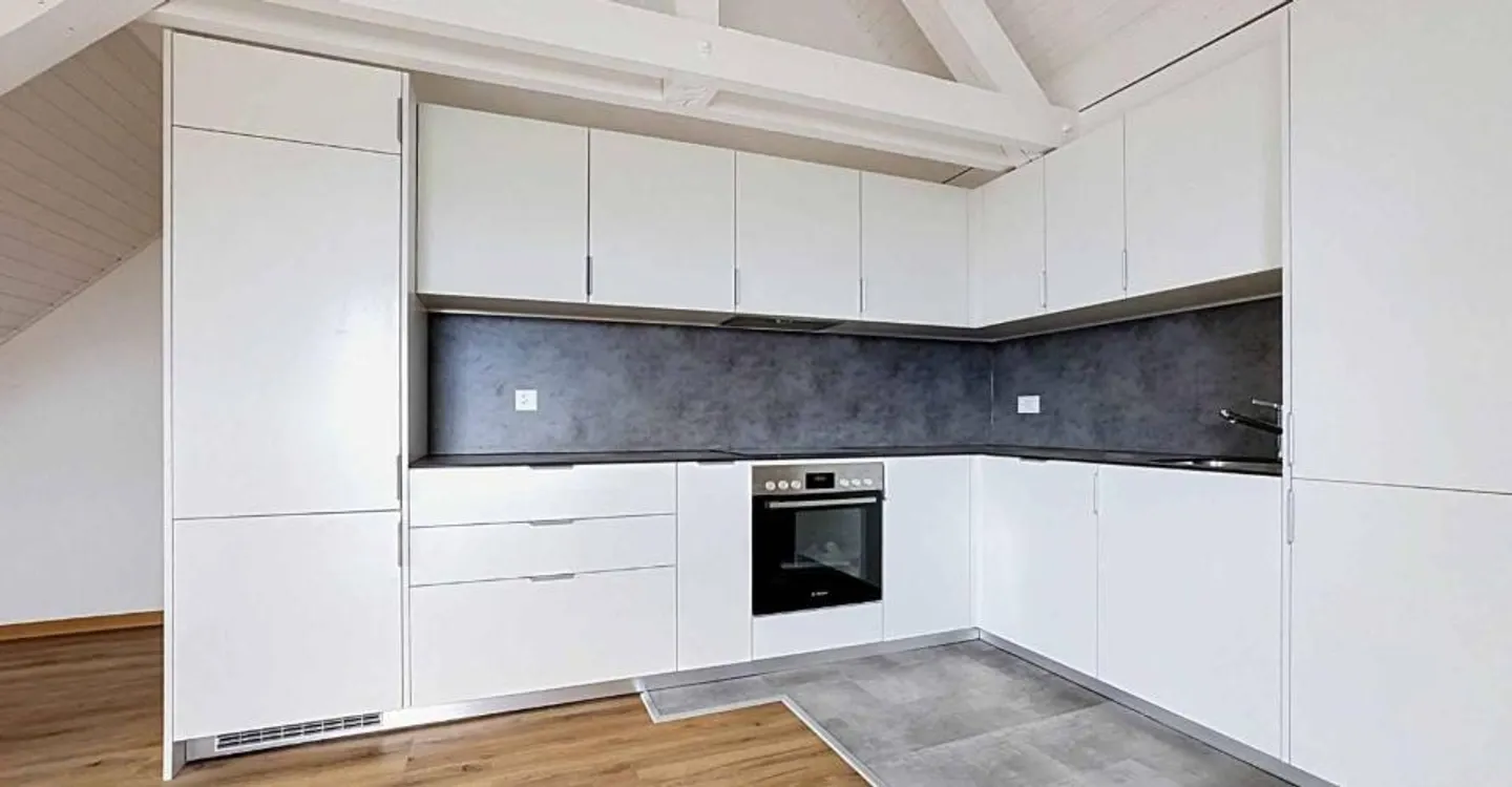 Charmante 3.5 Zimmer Wohnung - Foto 2 von 11