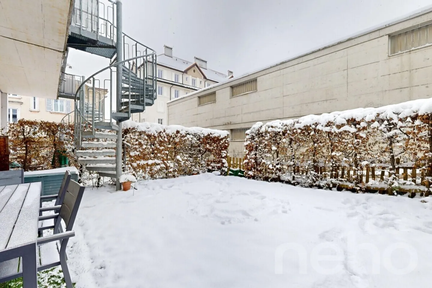 Duplex with Private Garden in La Chaux-de-Fonds, 4.5 rooms - Photo 9 of 12