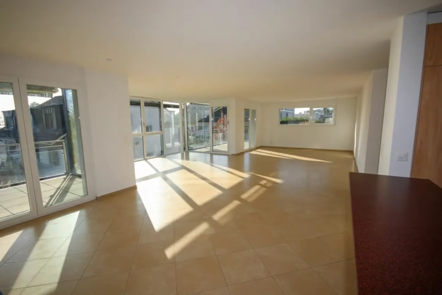 Luxuriöse 5,5-Zimmer-Wohnung mit Terrasse und Seeblick - Foto 9 von 13