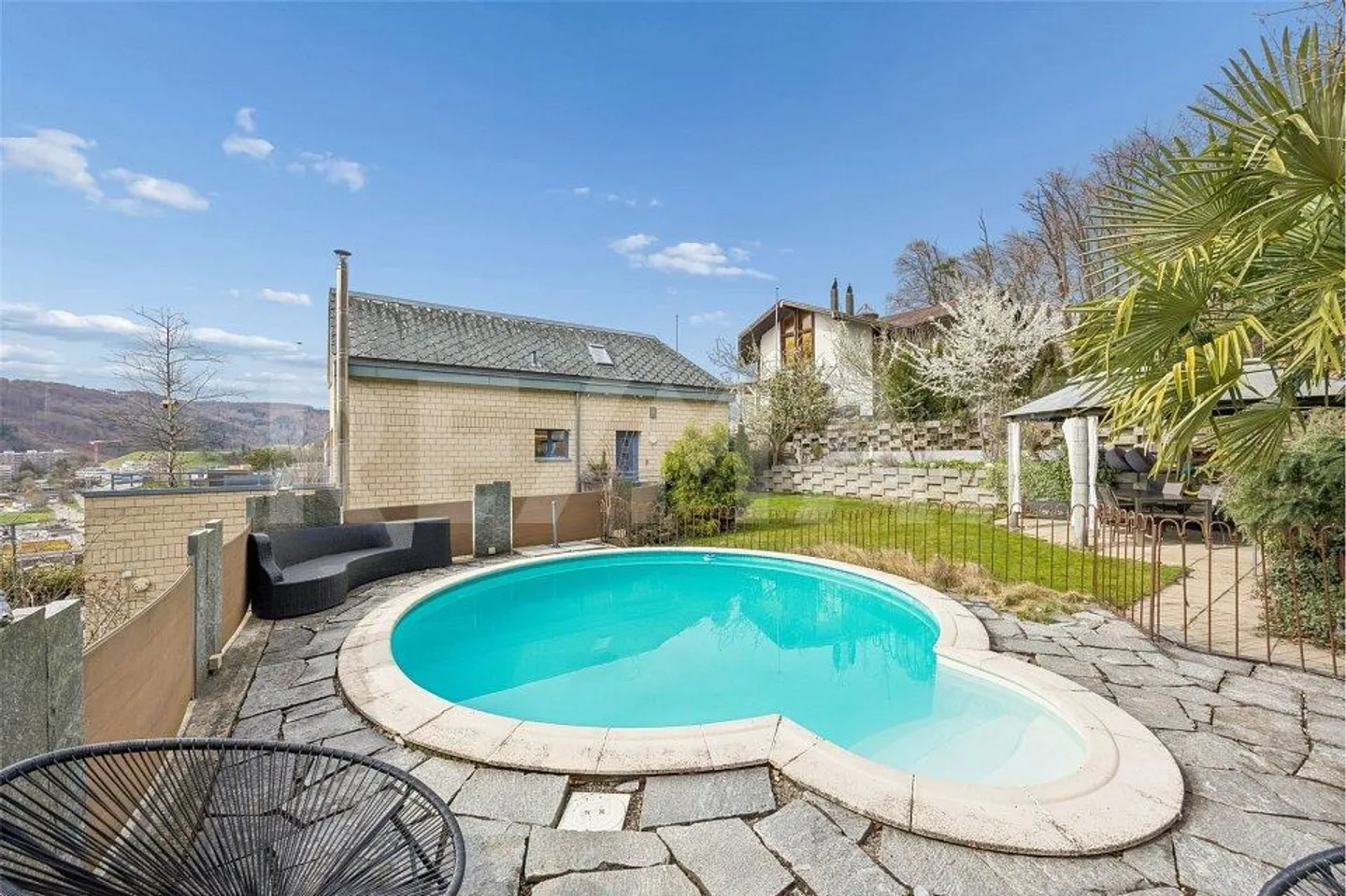 Exclusive living with holiday feeling... - Photo 3 of 13