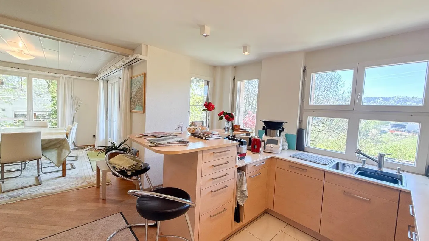 Famiglia felice - Casa bifamiliare di 6,5 stanze con proprietà idilliaca - Foto 5 di 13