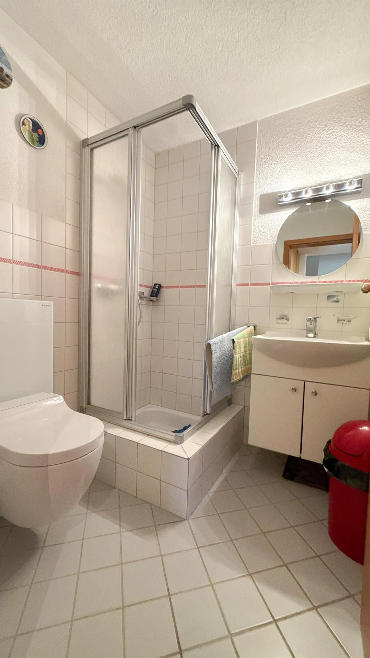 Famiglia felice - Casa bifamiliare di 6,5 stanze con proprietà idilliaca - Foto 10 di 13