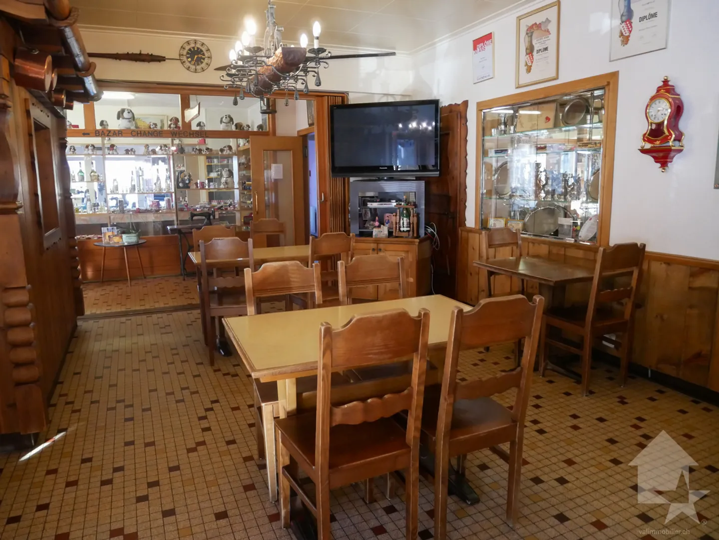 Établissement Commercial Polyvalent - Photo 10 sur 13