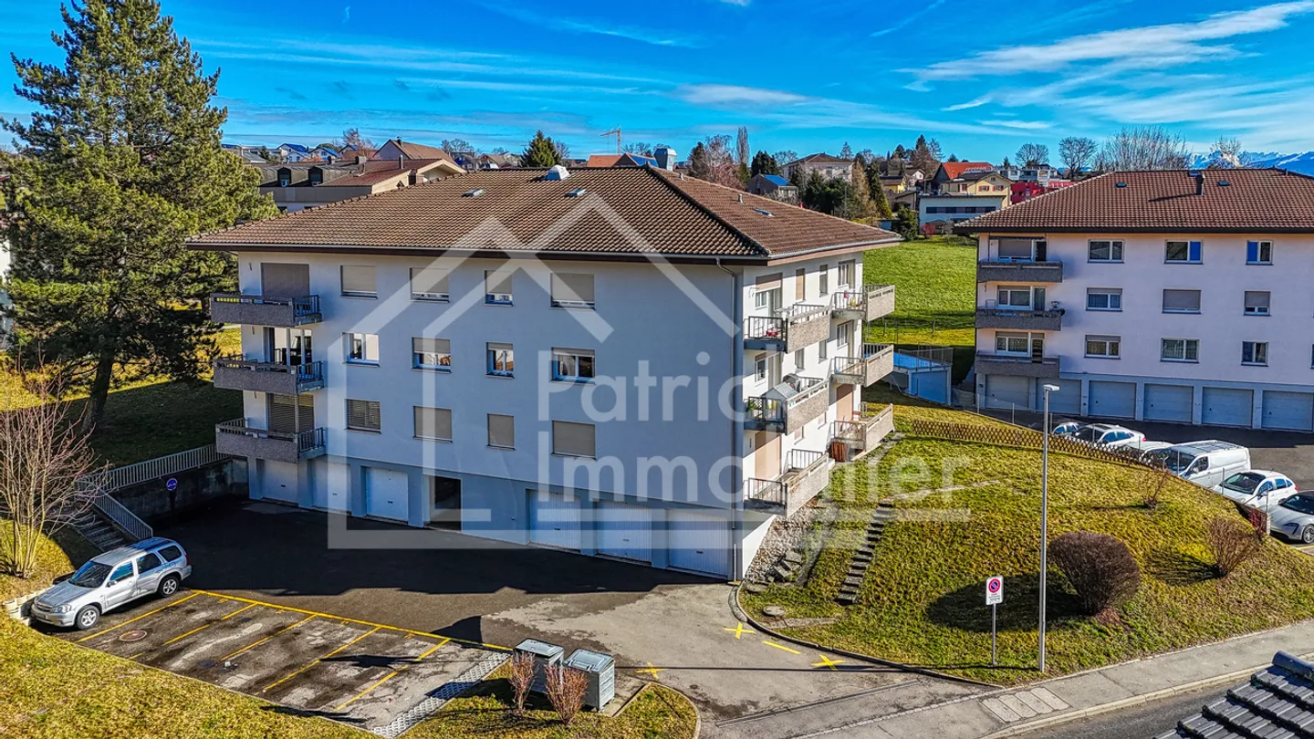 Charming 2.5-room apartment on the 1st floor with balcony - Photo 10 of 11