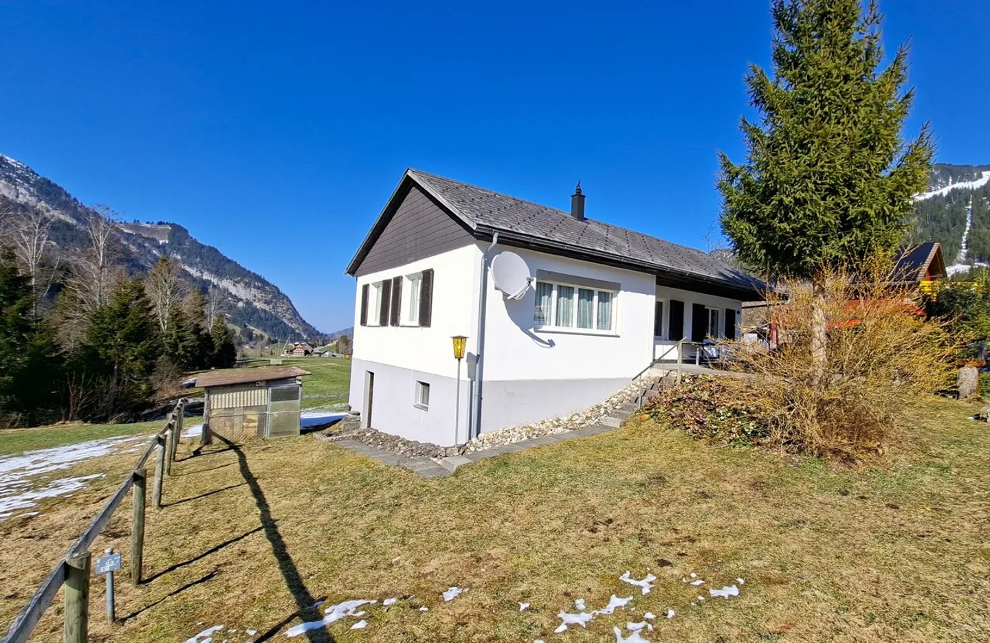 Charming Family Home in Sörenberg - Photo 13 of 14