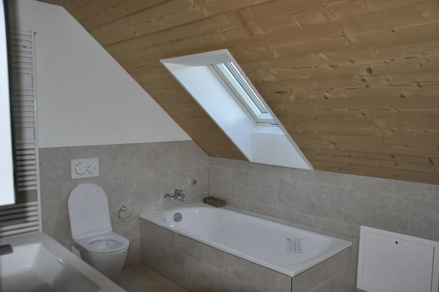 Neu Erstellte Dachwohnung - Foto 4 von 12