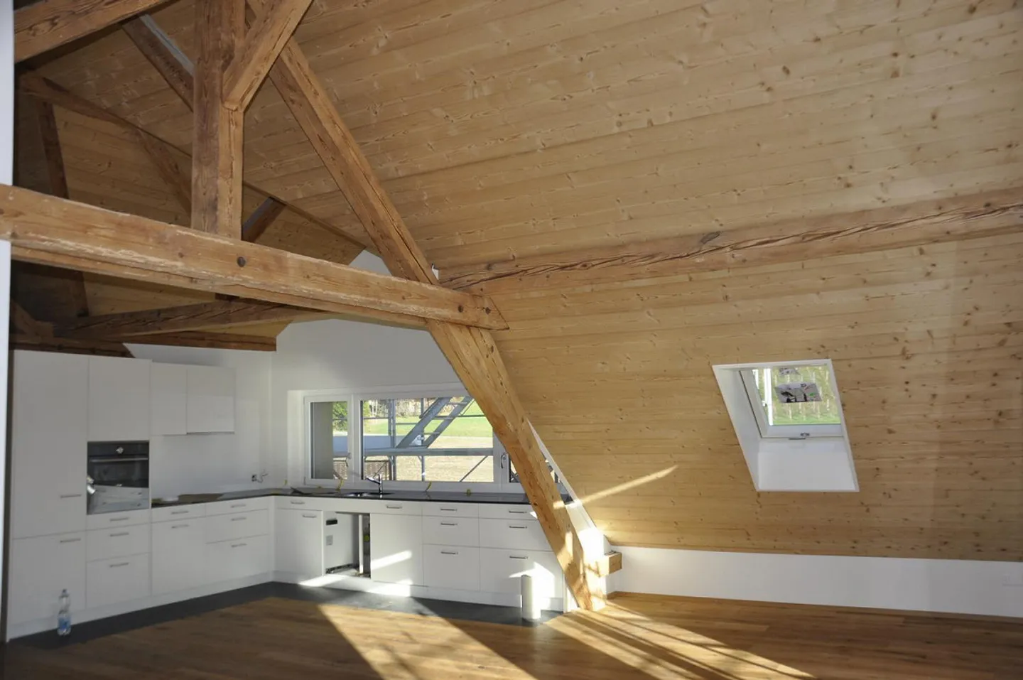 Neu Erstellte Dachwohnung - Foto 2 von 12