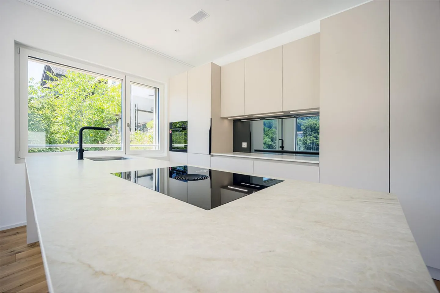 New exclusive penthouse maisonette terrace condominium - Photo 8 of 16