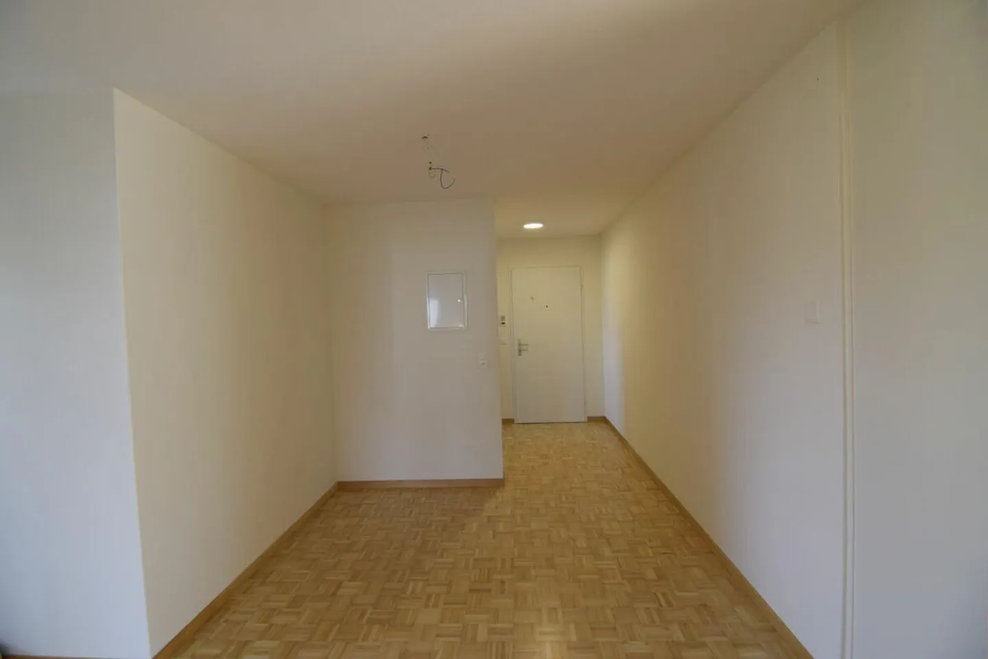 Appartement attrayant de 3 pièces avec patio au rez-de-chaussée - Photo 4 sur 7