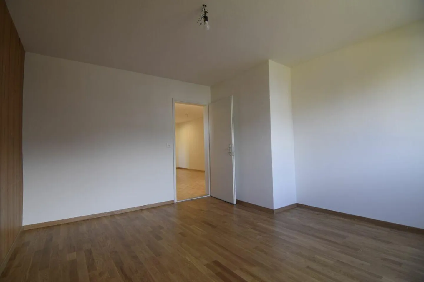 Appartement attrayant de 3 pièces avec patio au rez-de-chaussée - Photo 6 sur 7
