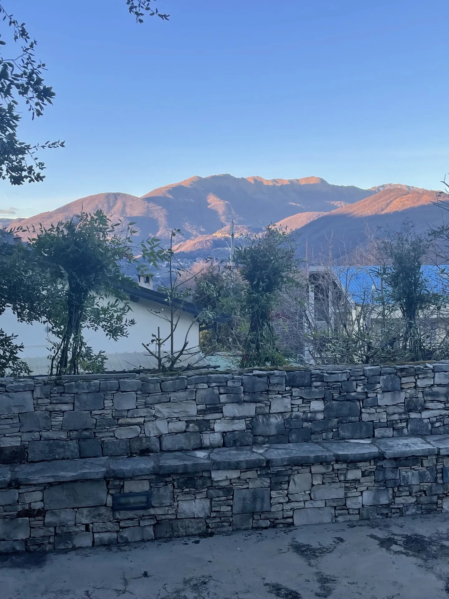 Charmante Villa im Grünen - Foto 7 von 10