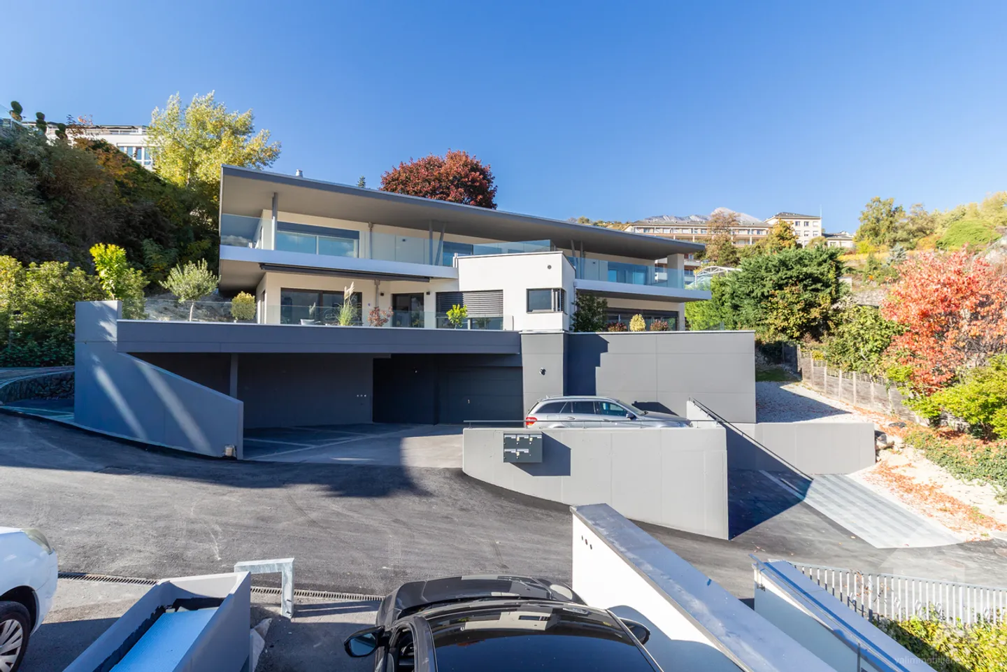 Ampio appartamento di lusso con 5.5 stanze e giardino di 400 m2 - Foto 2 di 13