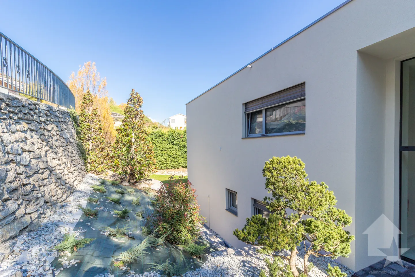 Ampio appartamento di lusso con 5.5 stanze e giardino di 400 m2 - Foto 3 di 13