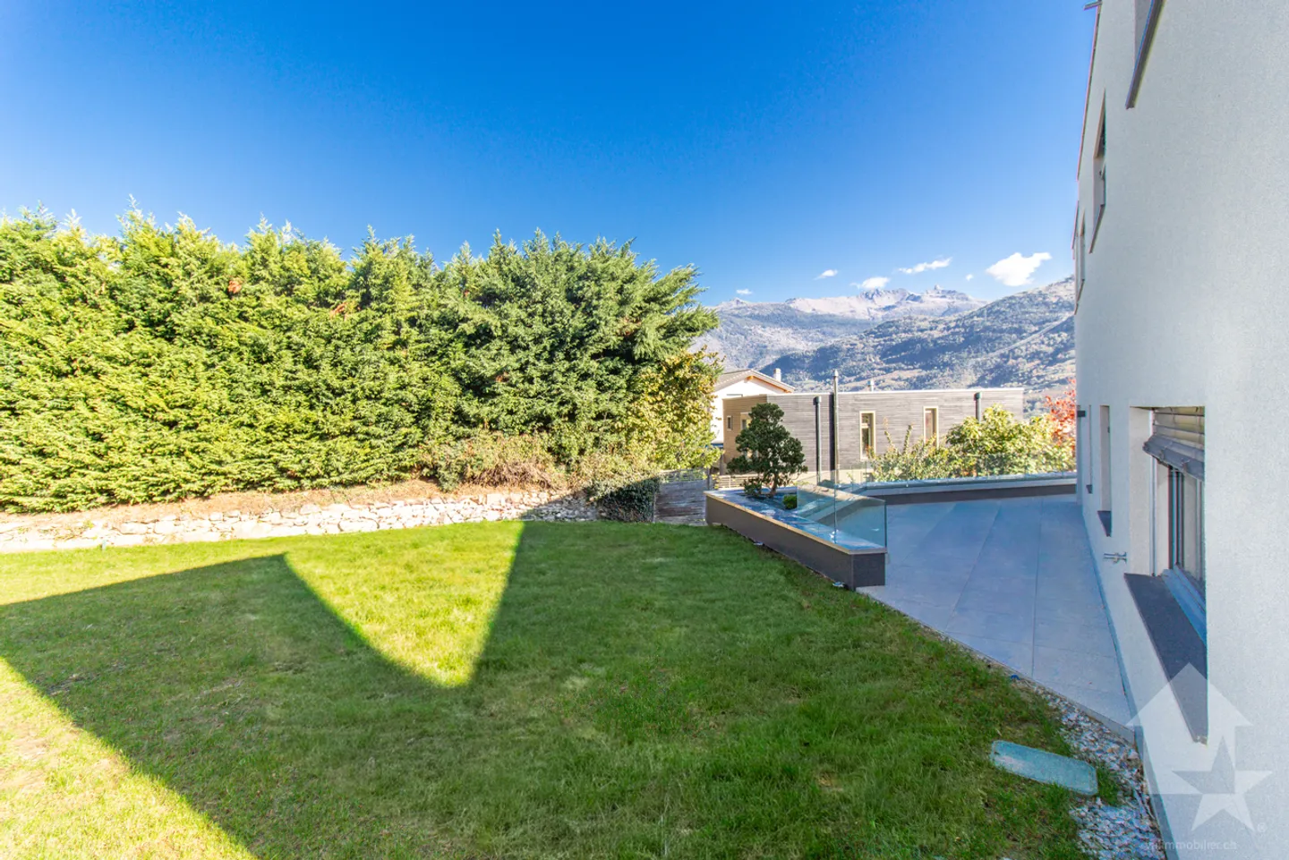 Ampio appartamento di lusso con 5.5 stanze e giardino di 400 m2 - Foto 5 di 13