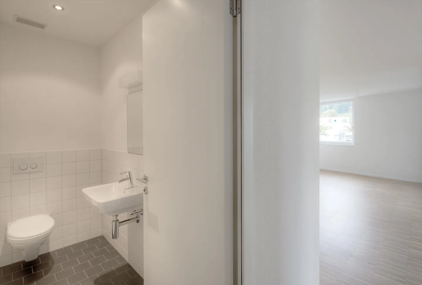 Renting without deposit - Joy of living starts at home - Photo 6 of 12