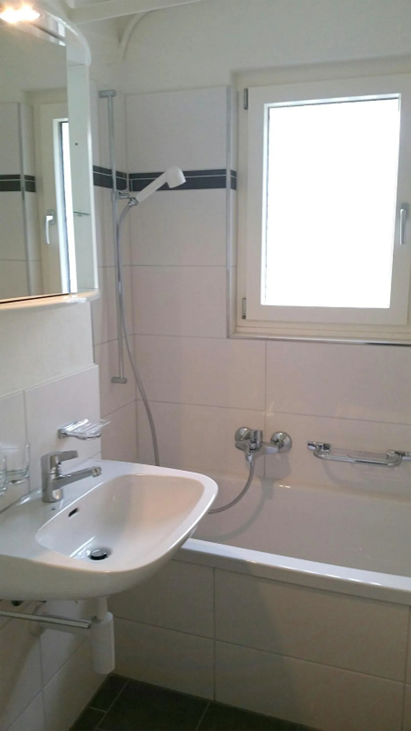 Appartamento ristrutturato di 4,5 locali con grande terrazza - Foto 5 di 7